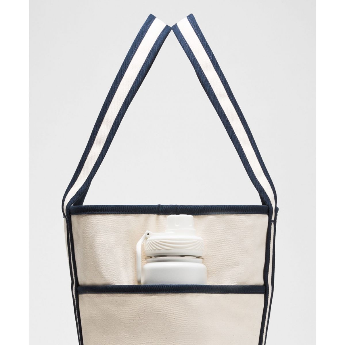 룰루레몬(LULULEMON) 데일리 멀티 포켓 집 탑 토트백 18L  NAT TRNV