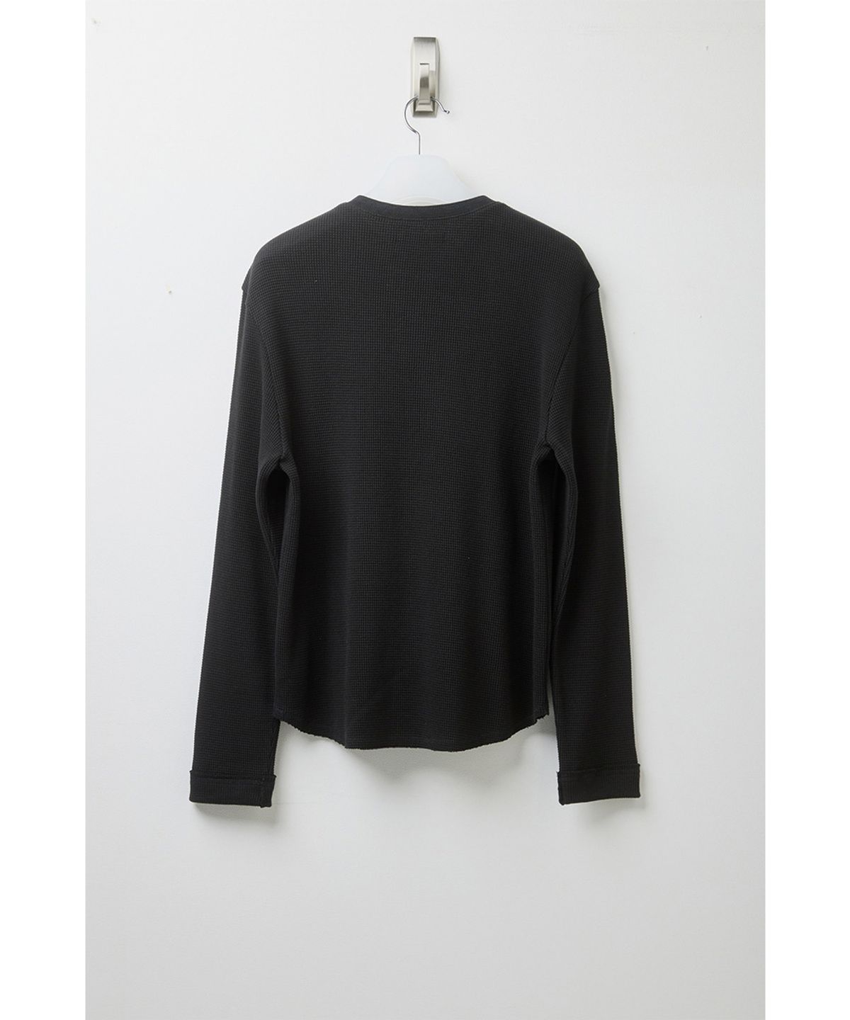 해칭룸(HATCHINGROOM) Thermal Henley Tee Black
