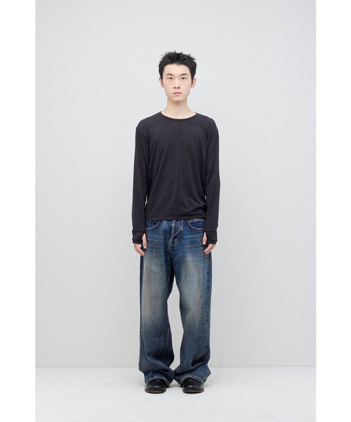 해칭룸(HATCHINGROOM) Inner Tee Black