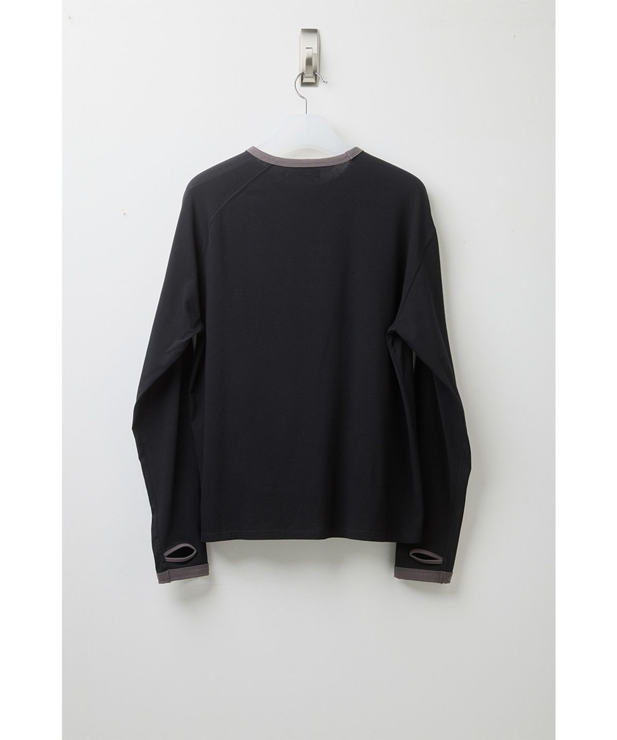 해칭룸(HATCHINGROOM) Silket Ringer Tee Black