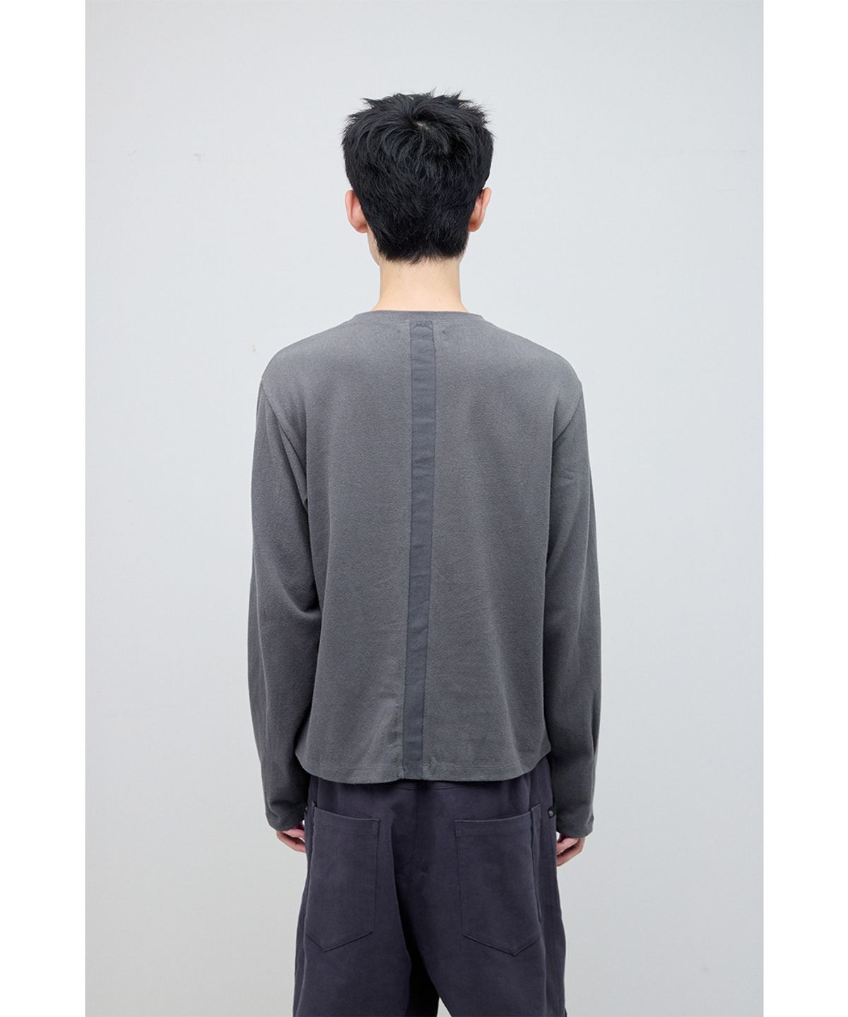 해칭룸(HATCHINGROOM) Volume Tee Graphite