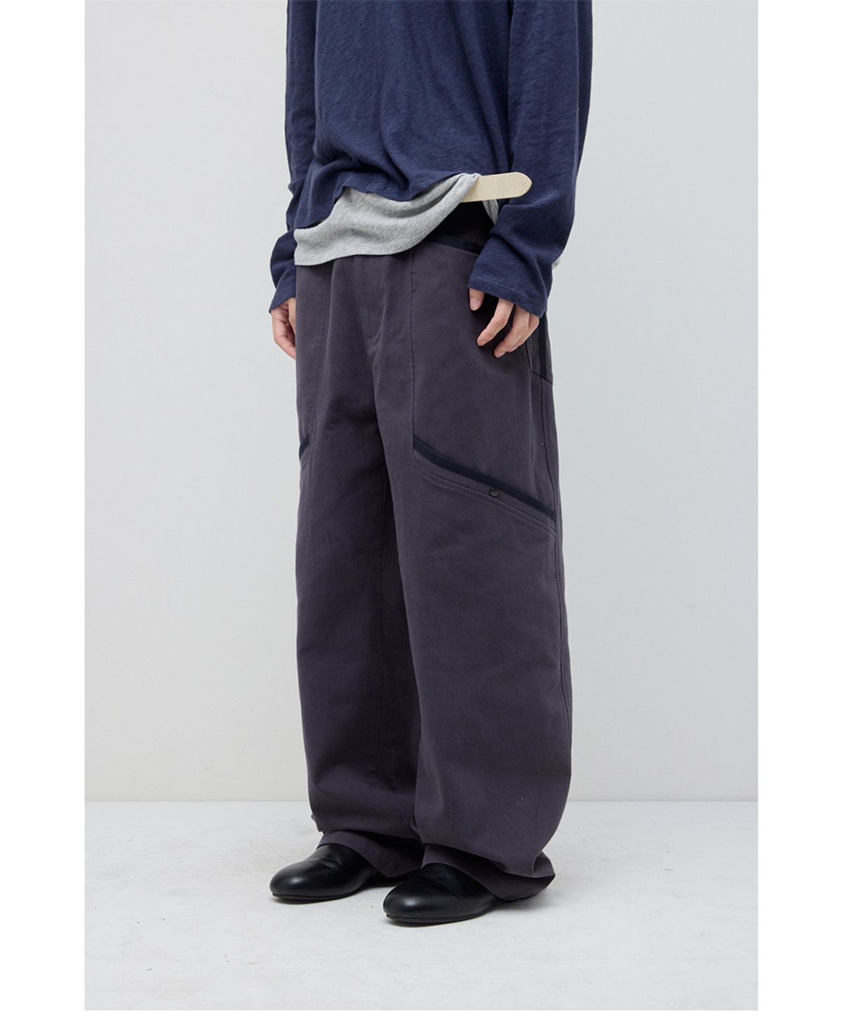 해칭룸(HATCHINGROOM) Sequence Pants Blue Charcoal