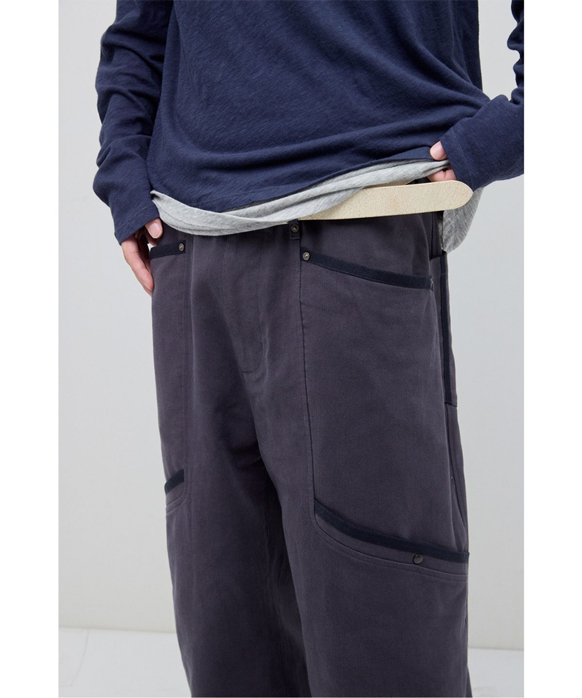 해칭룸(HATCHINGROOM) Sequence Pants Blue Charcoal