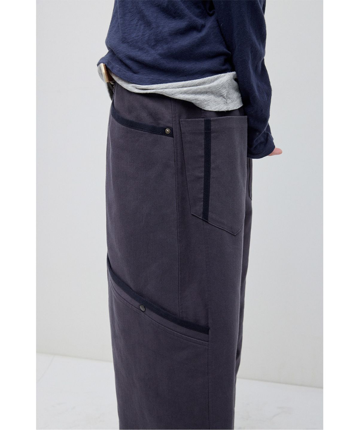 해칭룸(HATCHINGROOM) Sequence Pants Blue Charcoal