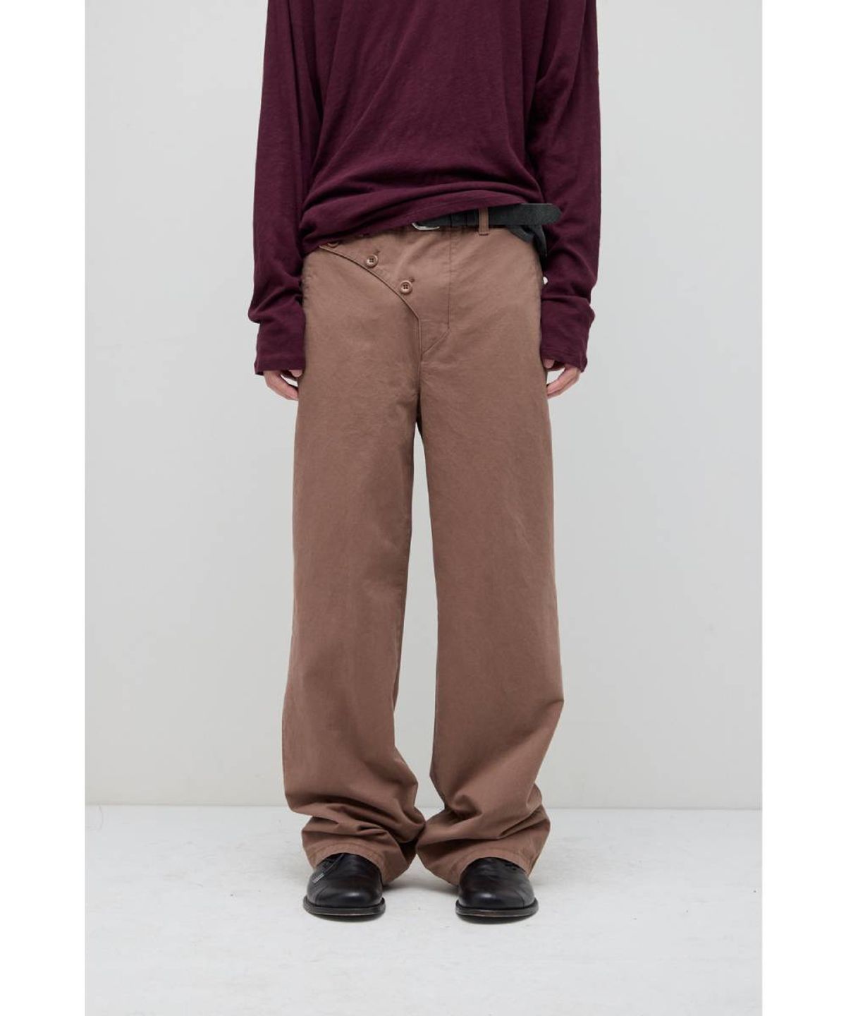 해칭룸(HATCHINGROOM) Flap Trousers Rose Brown