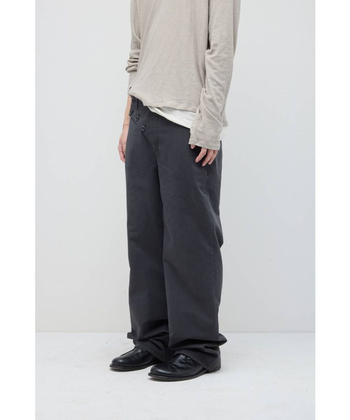 해칭룸(HATCHINGROOM) Flap Trousers Dark Green