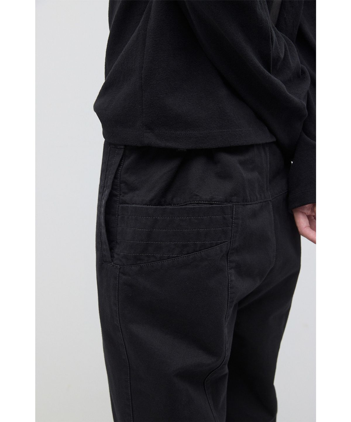 해칭룸(HATCHINGROOM) Flap Trousers Black