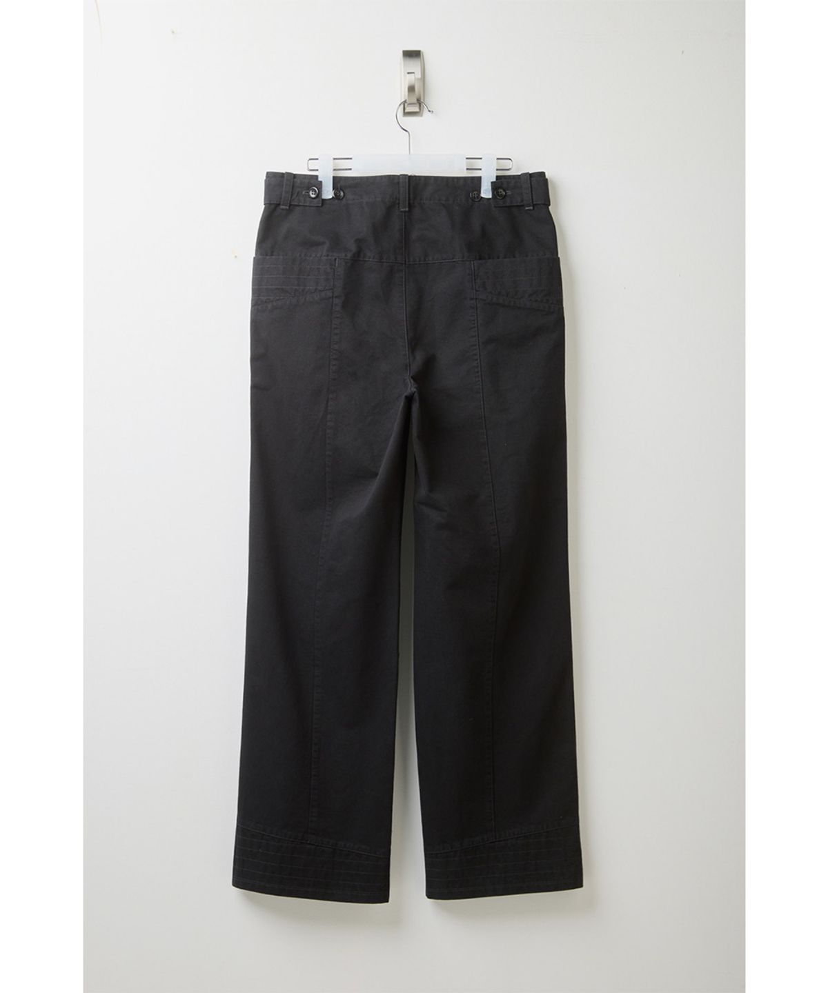 해칭룸(HATCHINGROOM) Flap Trousers Black