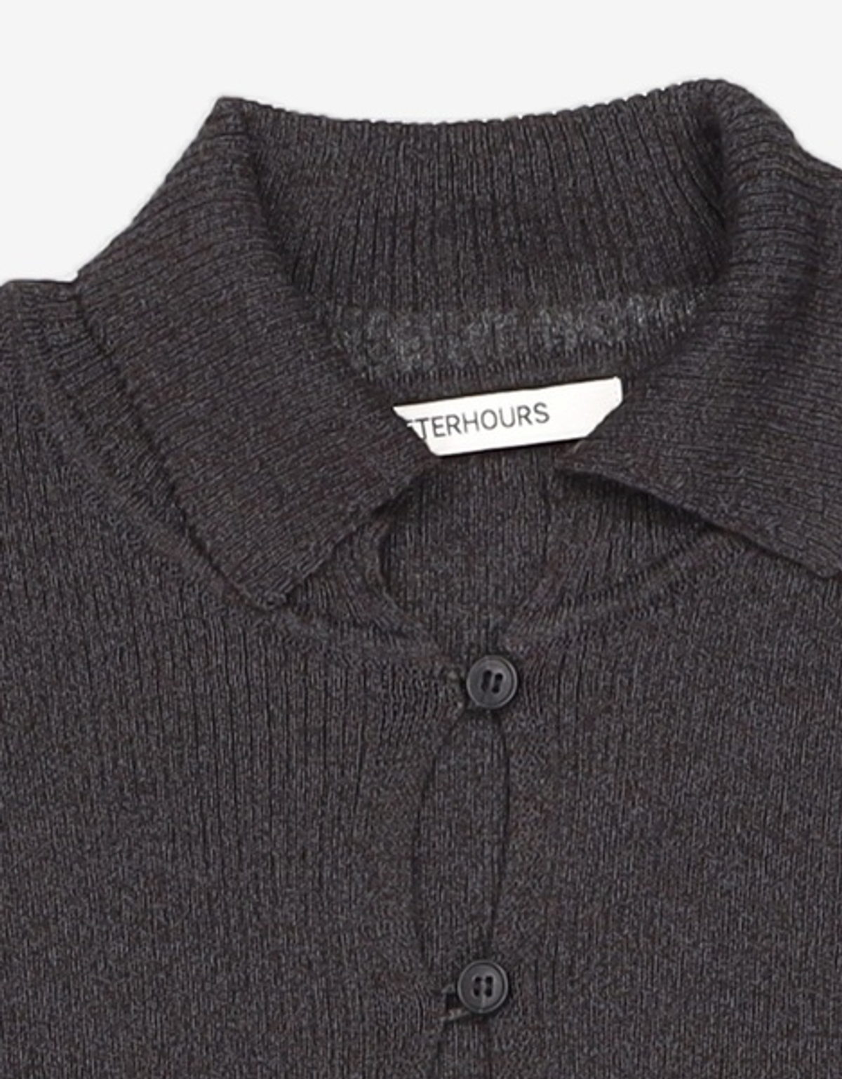 애프터아워즈(AFTERHOURS) BACK SLIT COLLAR KNIT TOP (CHARCOAL) XS