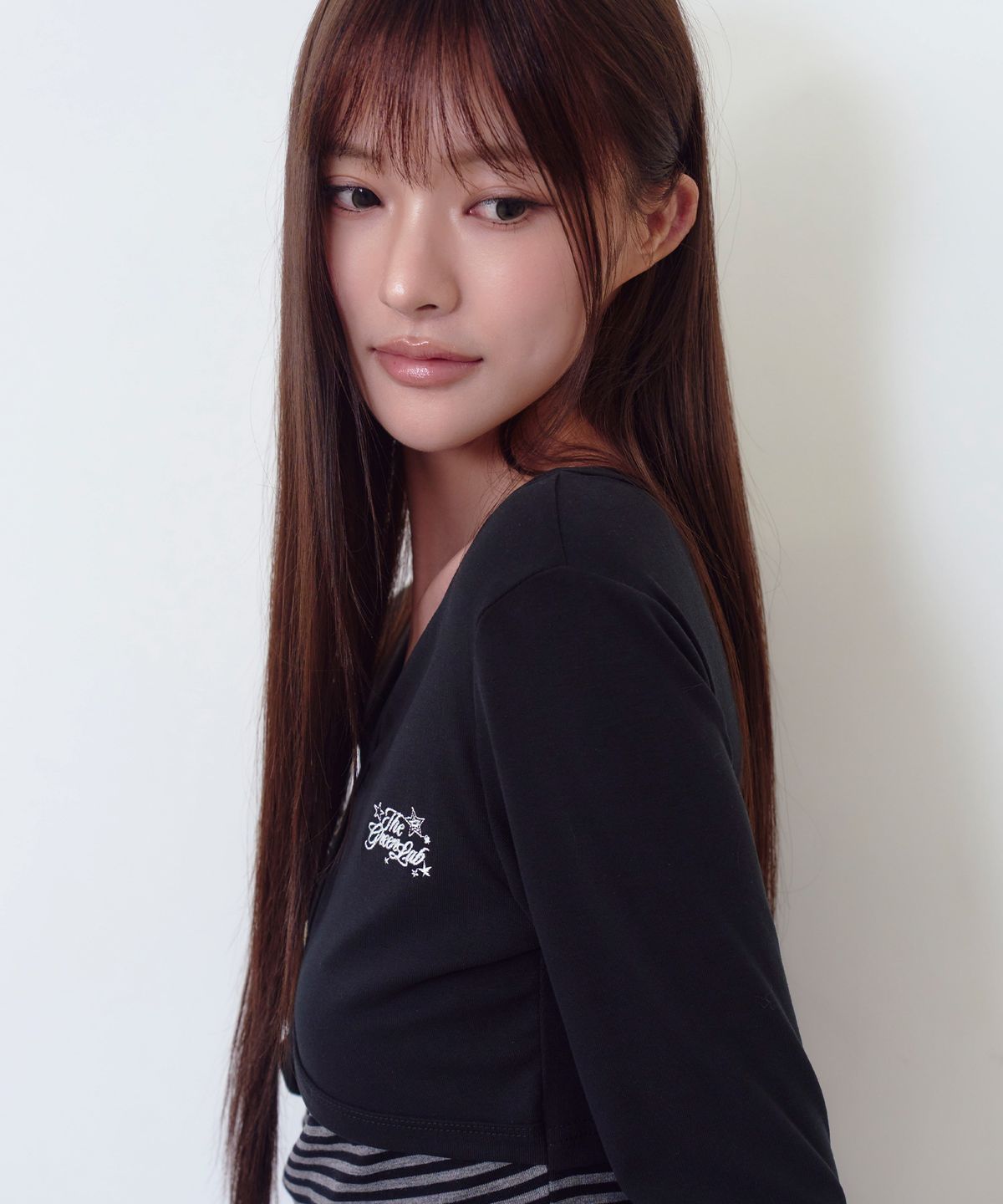 더그린랩(THE GREEN LAB) ST 레이어드 스타 버튼 롱슬리브 [블랙]