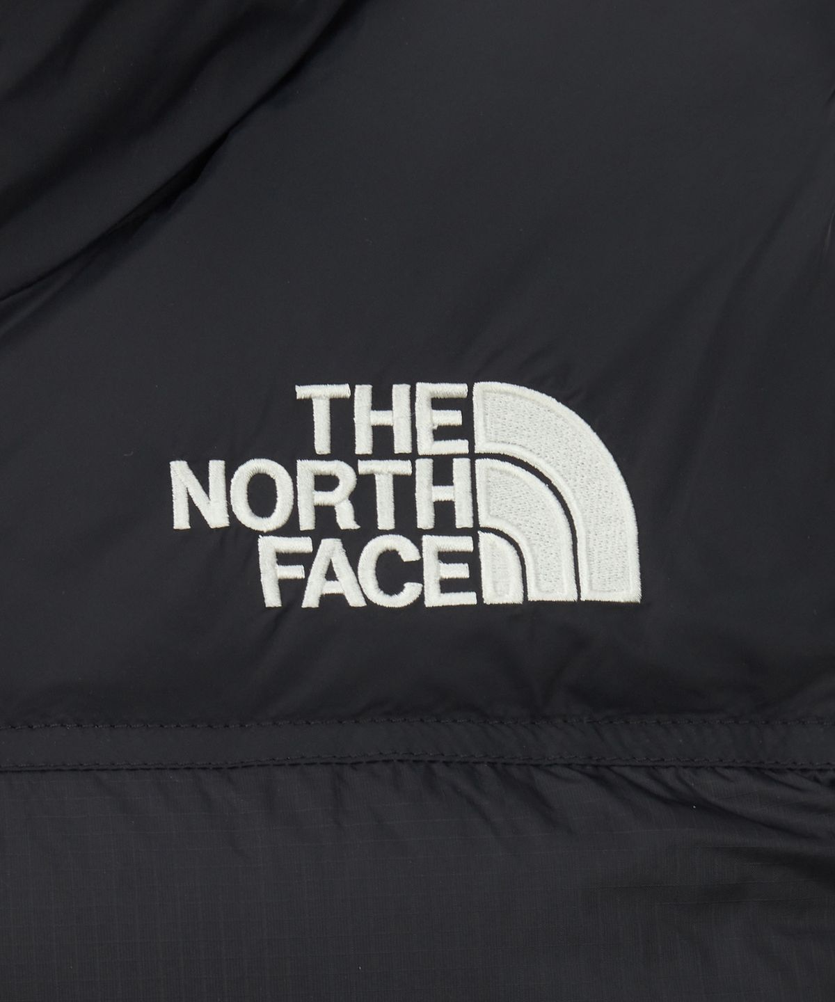 노스페이스(THE NORTH FACE) NV1DS81A 여성 1996 레트로 눕시 베스트 BLACK