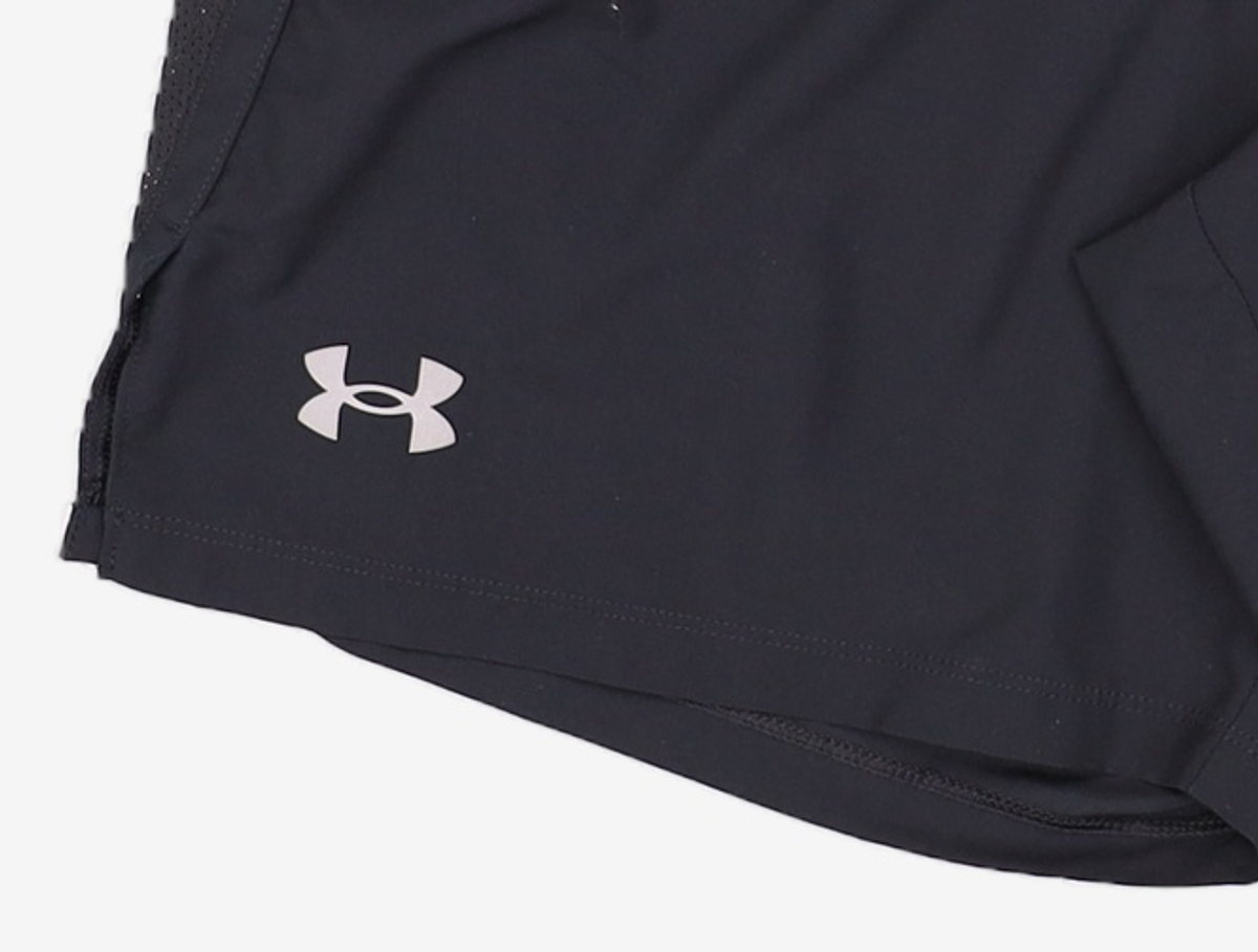 언더아머(UNDERARMOUR) 론치 7인치 쇼츠 1382620-001 XL