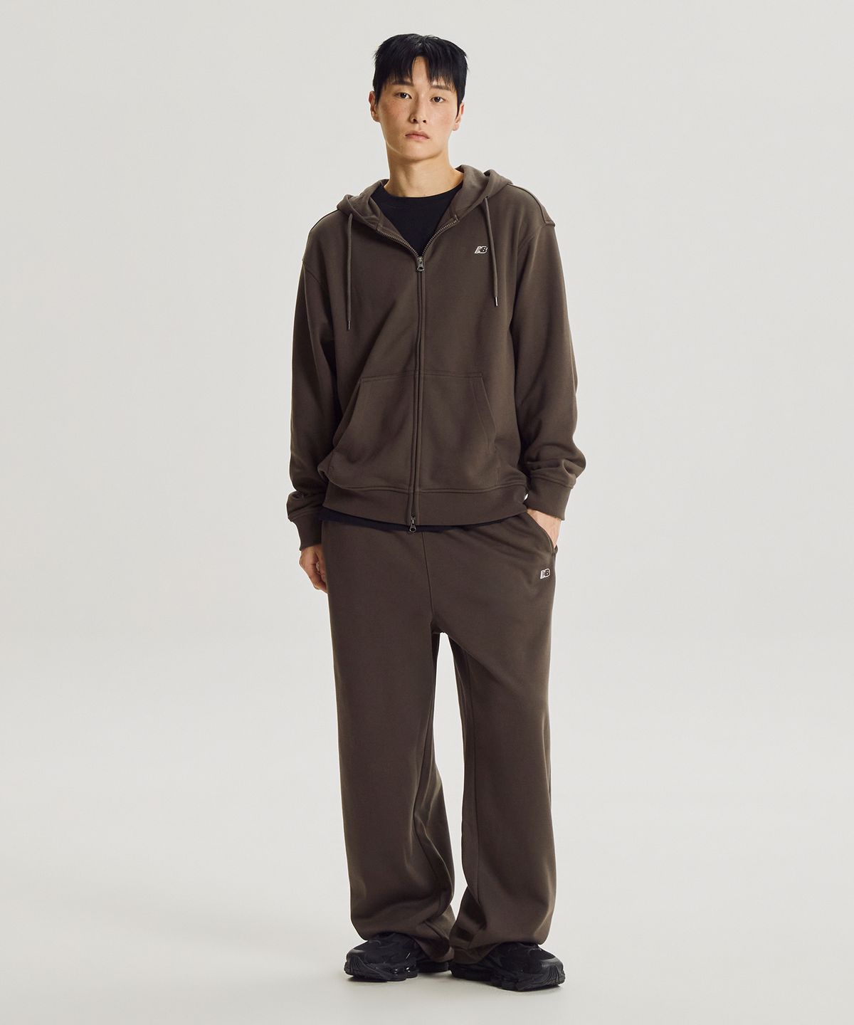 뉴발란스(NEW BALANCE) NBMDG41803 / UNI 에센셜 클래식 후드집업 (COCOA)