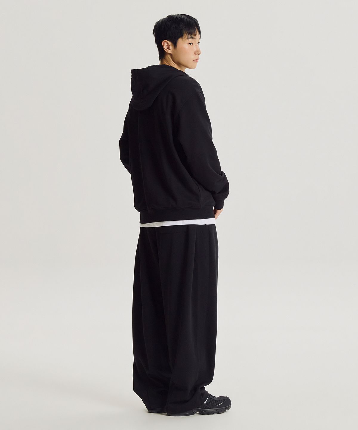 뉴발란스(NEW BALANCE) NBMDG41803 / UNI 에센셜 클래식 후드집업 (BLACK)