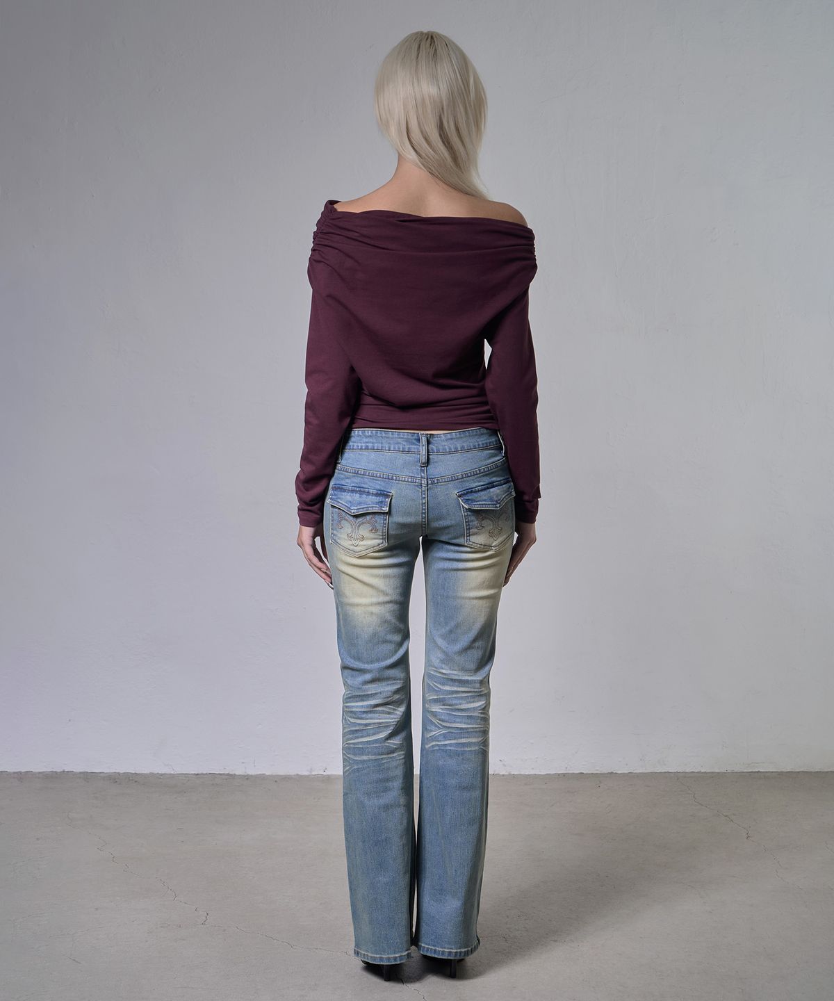 팬시클럽(FANCY CLUB) 아일렛 카울 원숄더 탑 (PLUM) F26ZB520