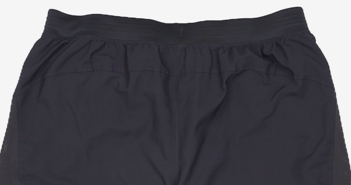언더아머(UNDERARMOUR) 론치 7인치 쇼츠 1382620-001 XL