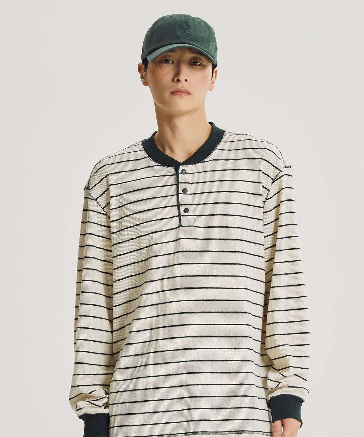 뉴발란스(NEW BALANCE) NBNDG31863 / UNI 모닝레이브 와플 헨리넥 긴팔티 (IVORY)