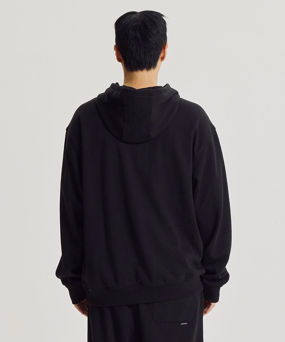 뉴발란스(NEW BALANCE) NBN0G41803 / UNI 에센셜 클래식 후드티 (BLACK)