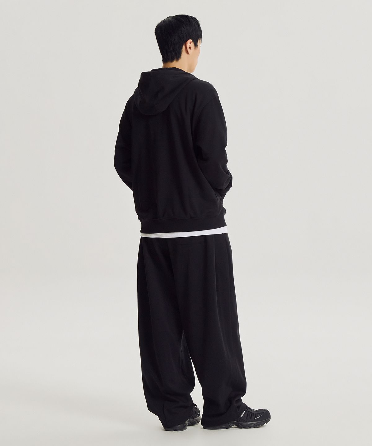 뉴발란스(NEW BALANCE) NBMLG41803 / UNI 에센셜 클래식 조거 팬츠 (BLACK)