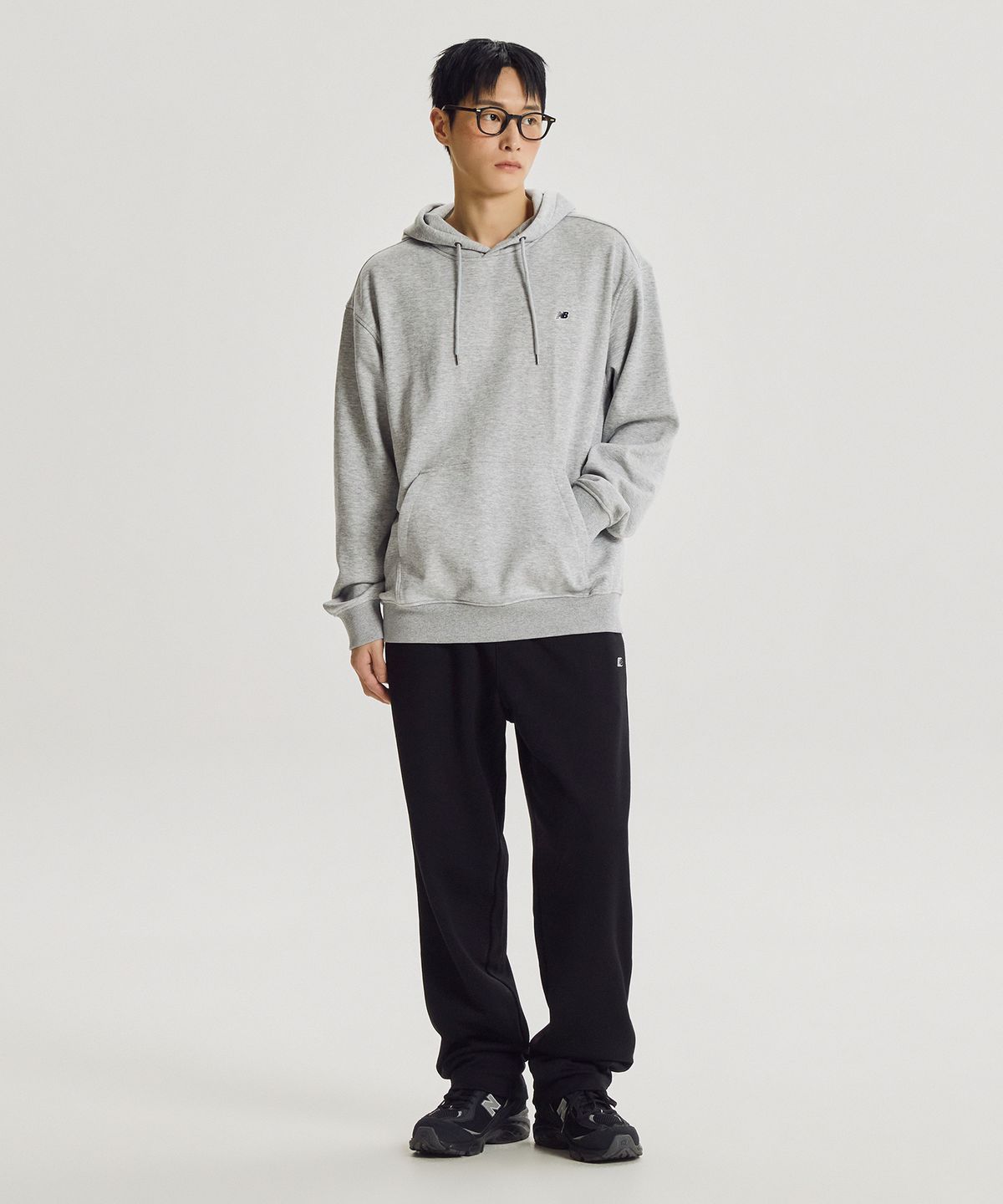 뉴발란스(NEW BALANCE) NBMLG41813 / UNI 에센셜 클래식 스트레이트 팬츠 (BLACK)