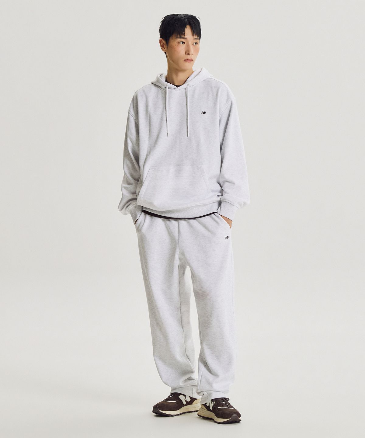 뉴발란스(NEW BALANCE) NBMLG41813 / UNI 에센셜 클래식 스트레이트 팬츠 (A/GRAY)