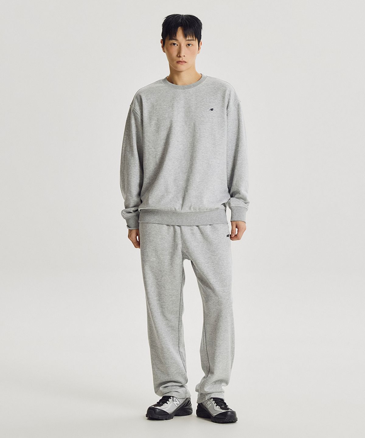 뉴발란스(NEW BALANCE) NBMLG41813 / UNI 에센셜 클래식 스트레이트 팬츠 (M/GRAY)