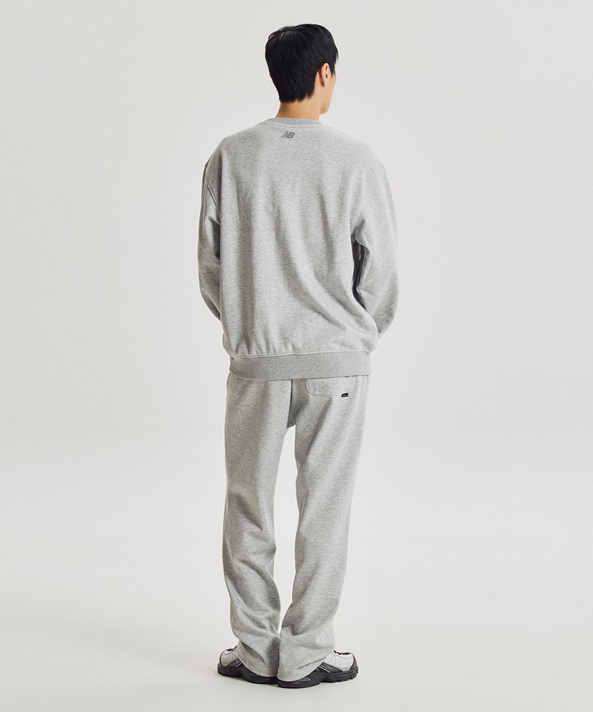 뉴발란스(NEW BALANCE) NBMLG41813 / UNI 에센셜 클래식 스트레이트 팬츠 (M/GRAY)