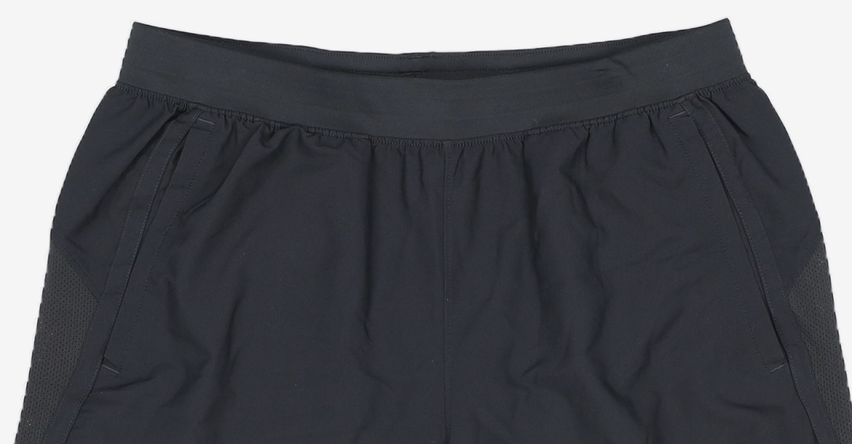 언더아머(UNDERARMOUR) 론치 7인치 쇼츠 1382620-001 XL