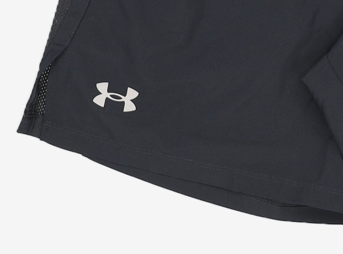 언더아머(UNDERARMOUR) 론치 7인치 쇼츠 1382620-001 XL