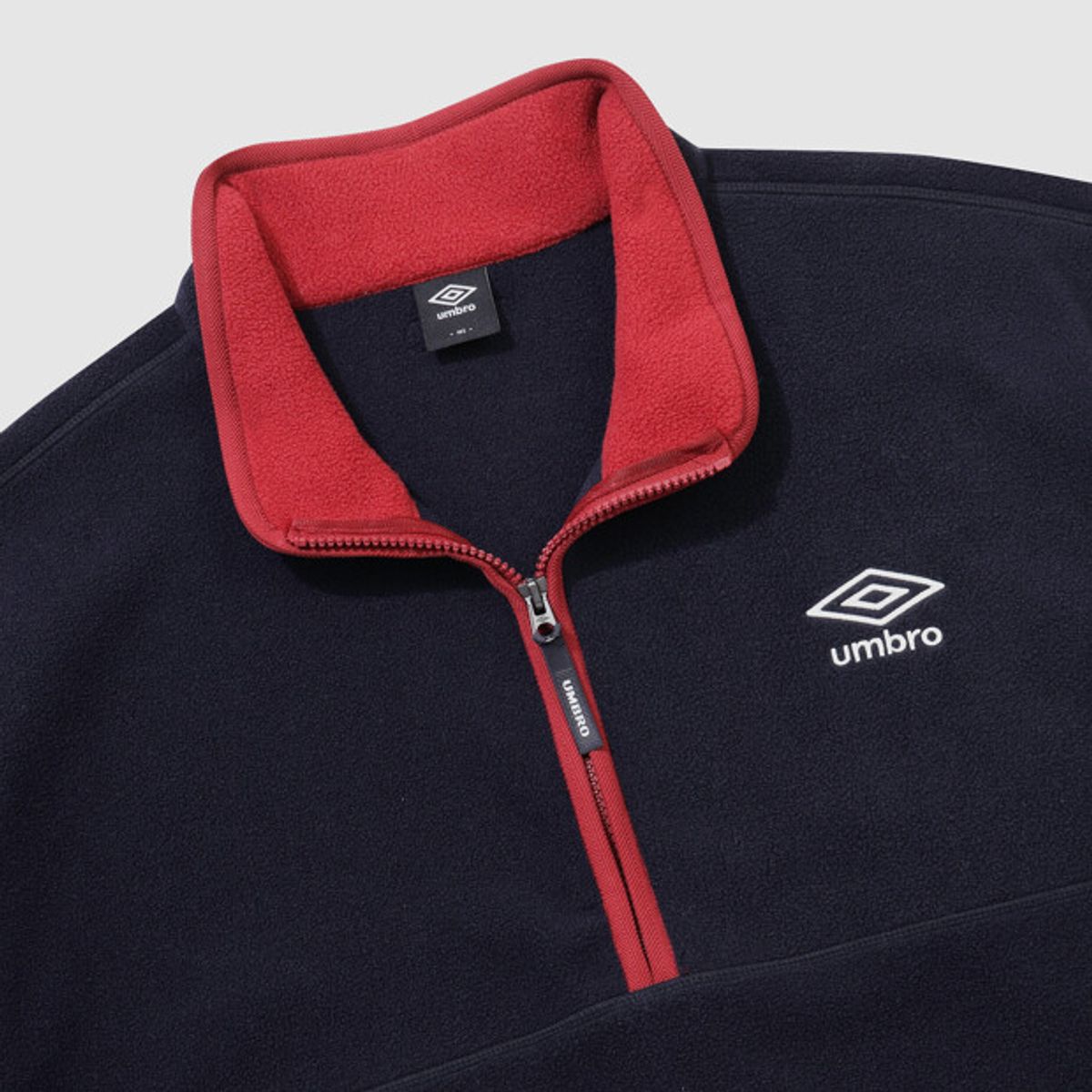 엄브로(UMBRO) 알파플리스 스탠넥 하프집업 네이비 UR423CFSN1