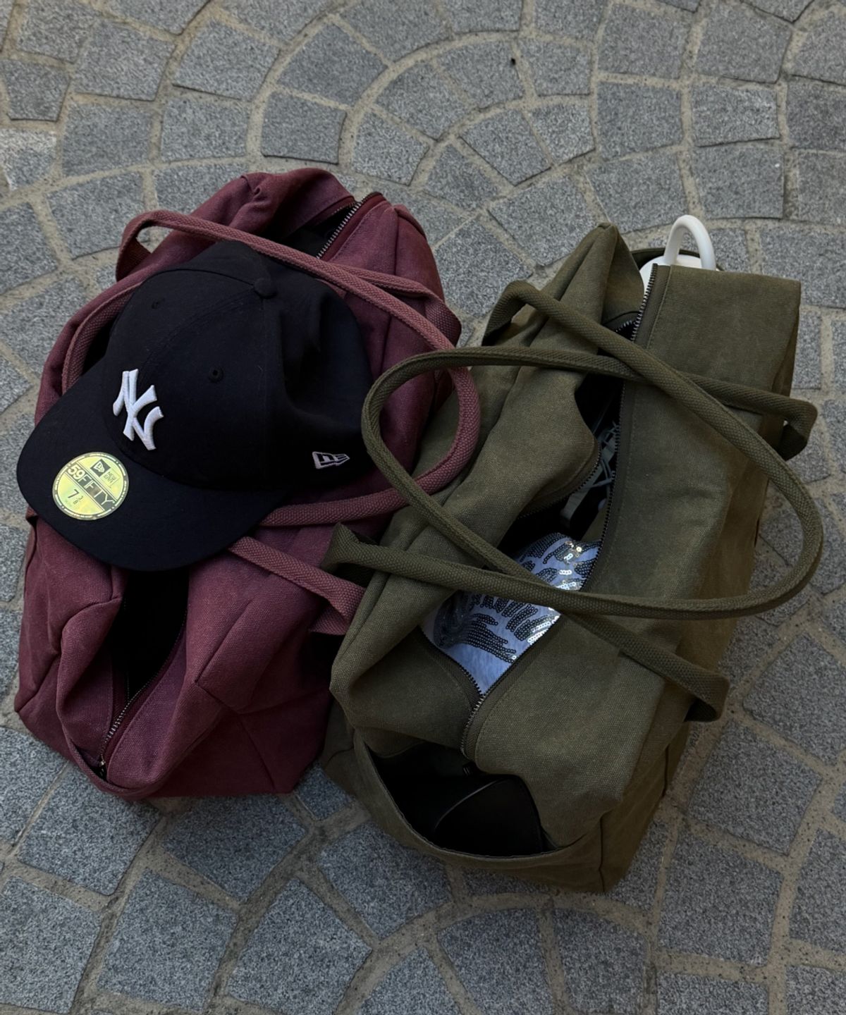 로긴 앤 로지(ROGIN N ROSIE) Vintage Boston Duffel Bag Deep Purple