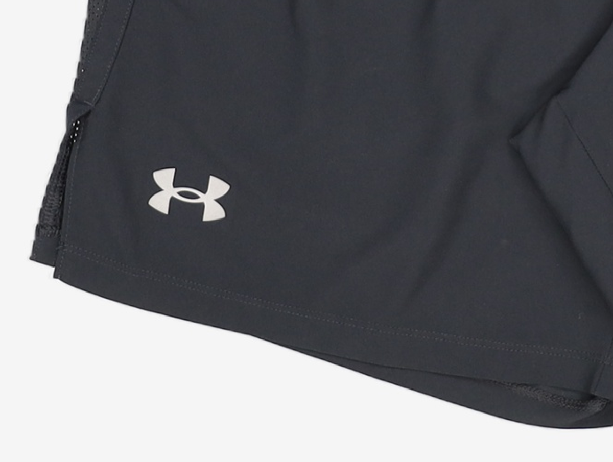 언더아머(UNDERARMOUR) 론치 7인치 쇼츠 1382620-001 XL