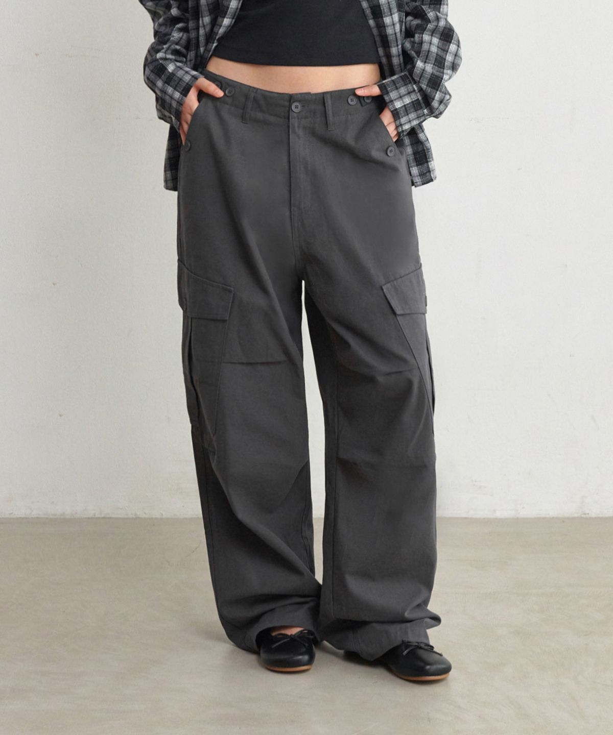굿라이프웍스(GLW) [unisex] 와이드 빅포켓 코튼 카고 팬츠 차콜