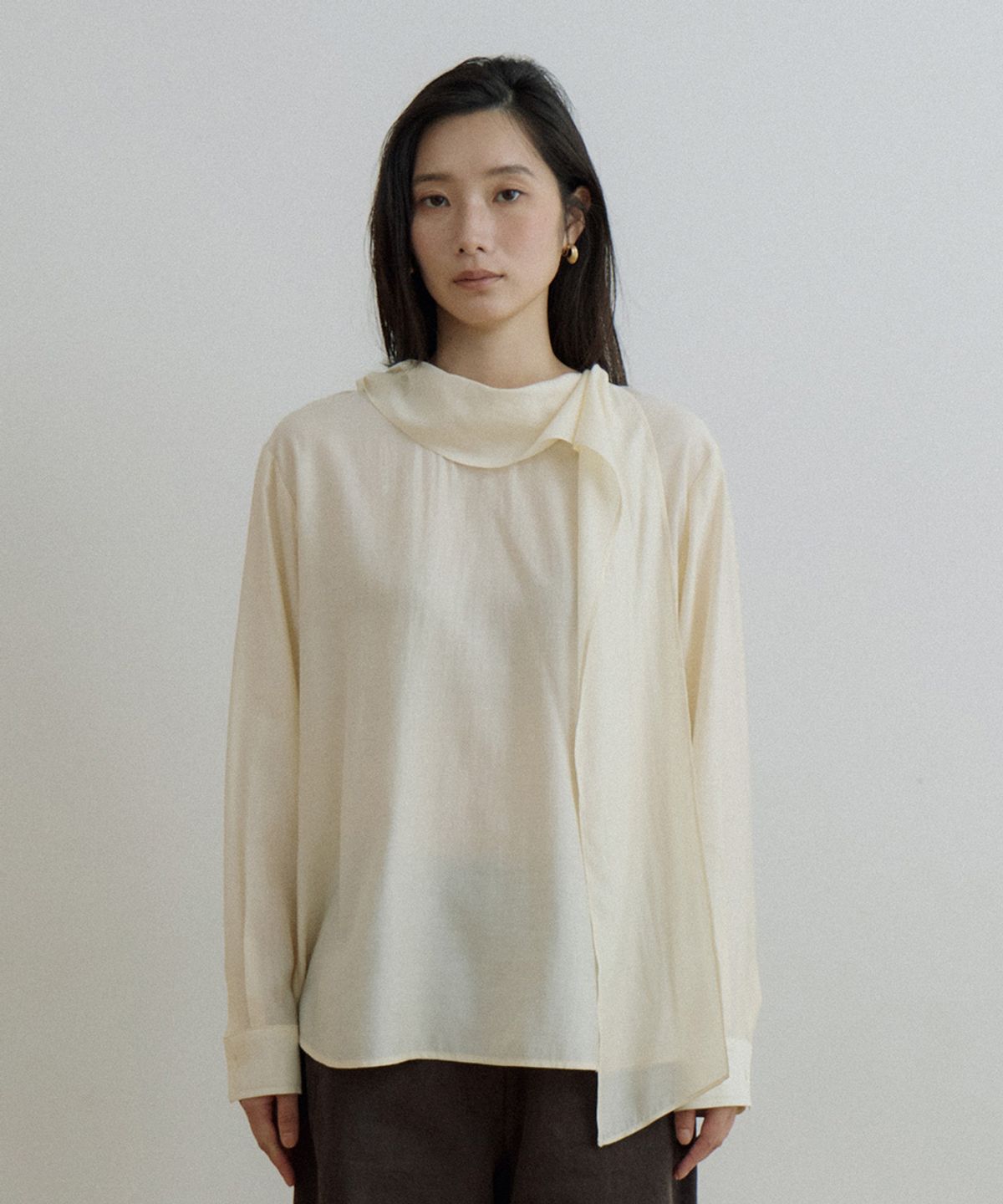 링서울(LINGSEOUL) draped tie blouse-cream
