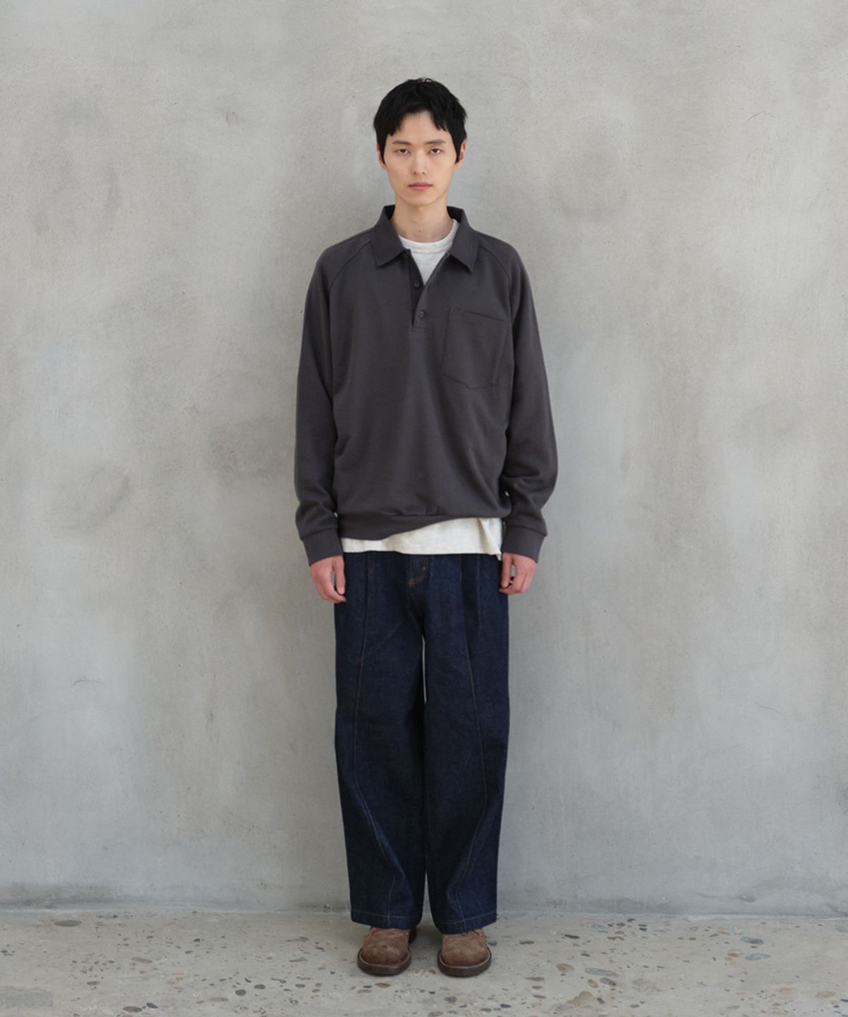 홀리선(HORLISUN) Sugarpine Raglan Collar Sweatshirt Charcoal