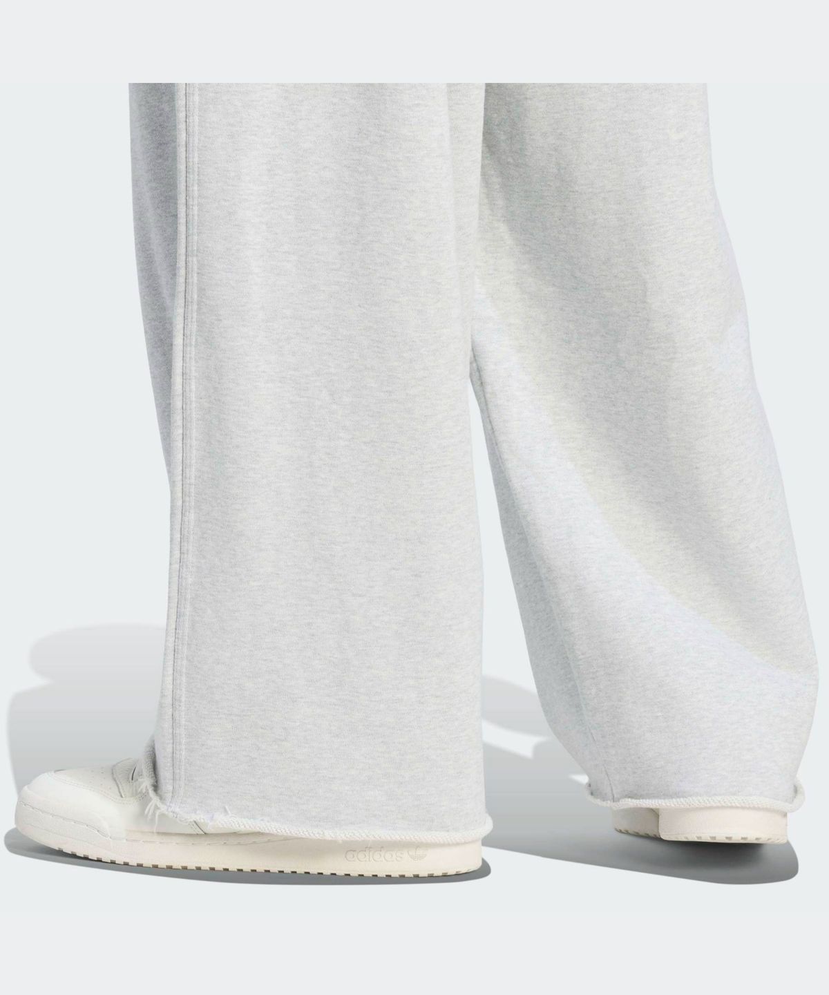 아디다스(ADIDAS) 와이드 레그 스웨트 팬츠 - 라이트그레이데님 / KS6867