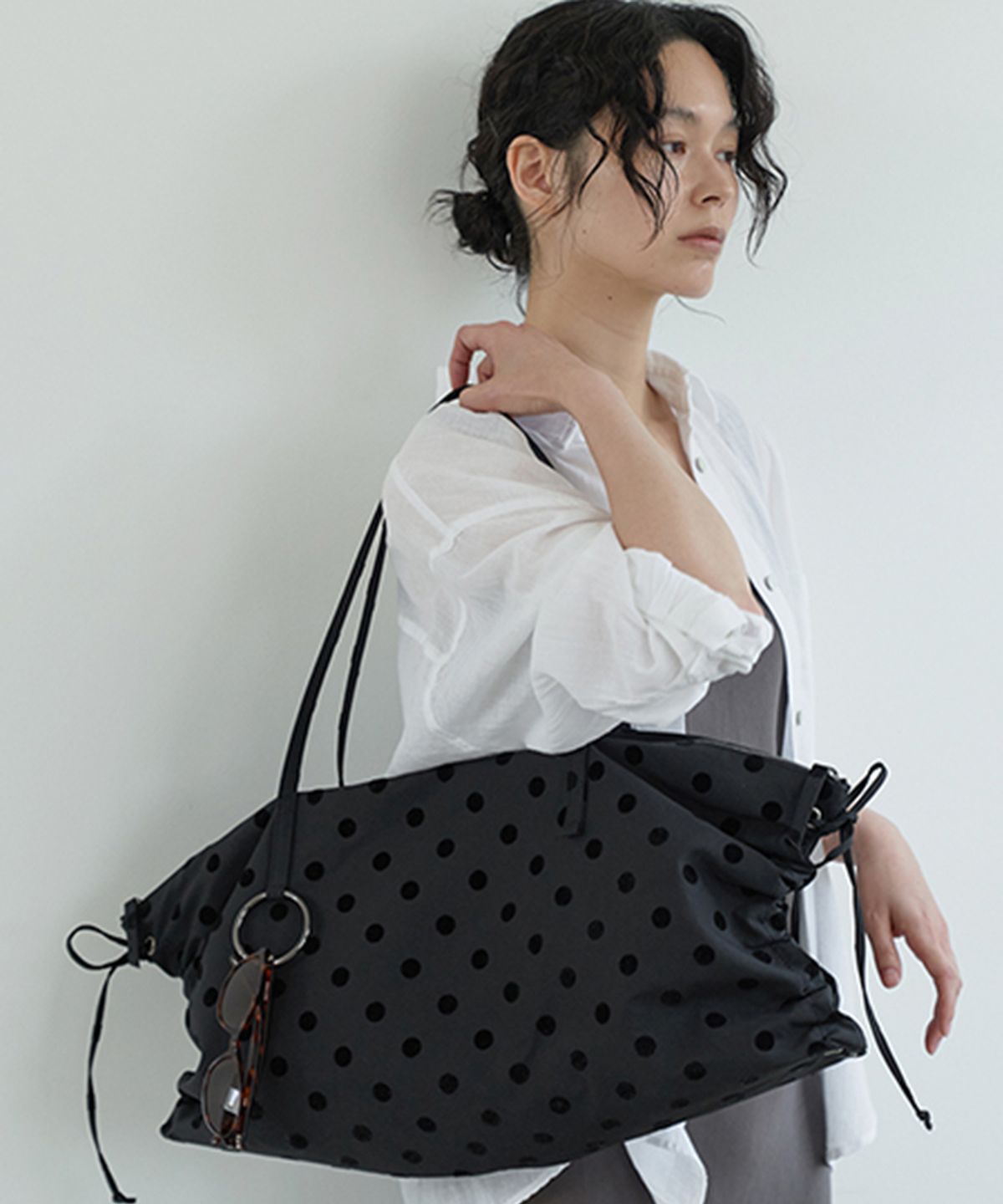콰니(KWANI) Rufflee Dottie Bag Black - Big