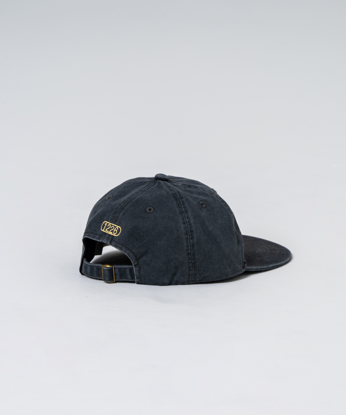 마데코(MADEKO) SIGNATURE LOGO CAP(RED/YELLOW)_CHARCOAL
