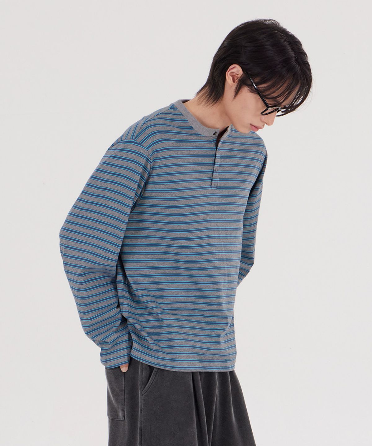 굿라이프웍스(GLW) [unisex] 스트라이프 헨리넥 롱슬리브티 블루