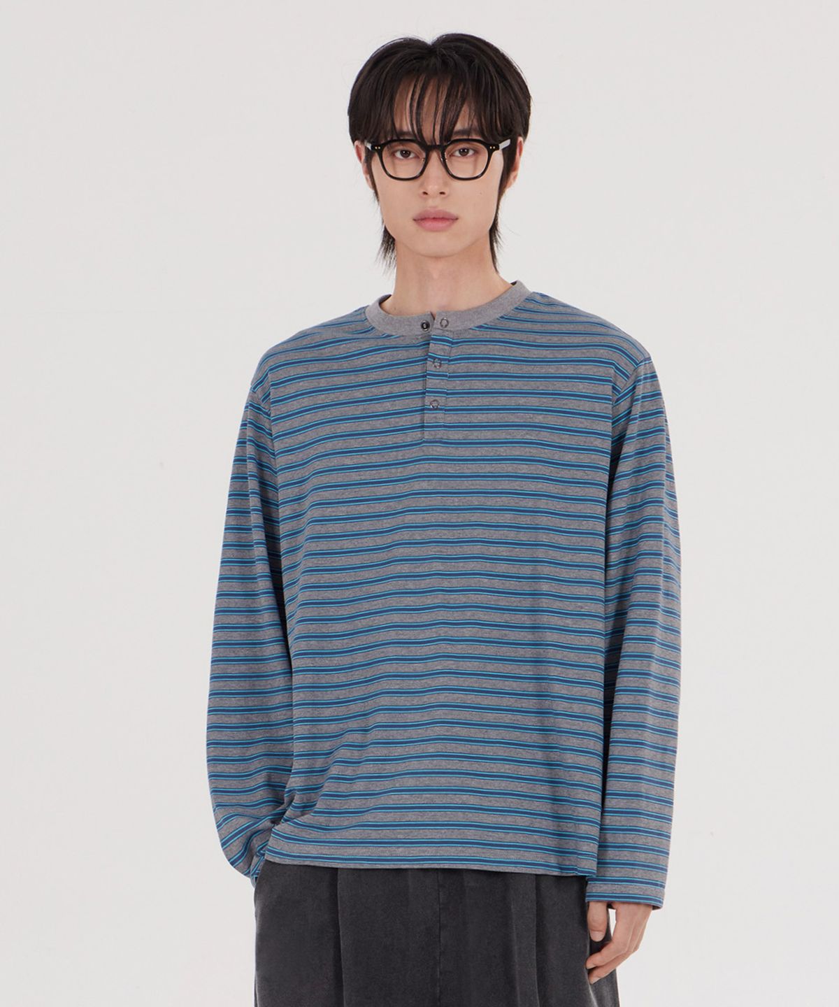 굿라이프웍스(GLW) [unisex] 스트라이프 헨리넥 롱슬리브티 블루