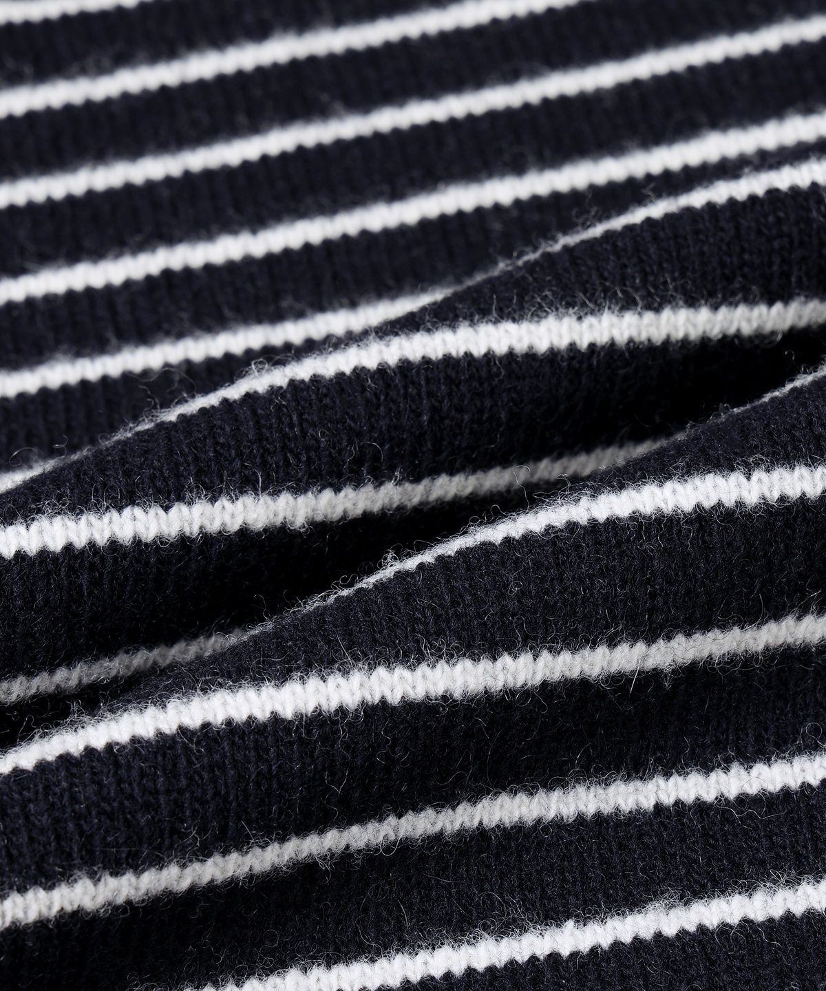 라코스테(LACOSTE) 여성 스트라이프 하프집업 스웨터 AF924E-56N 166