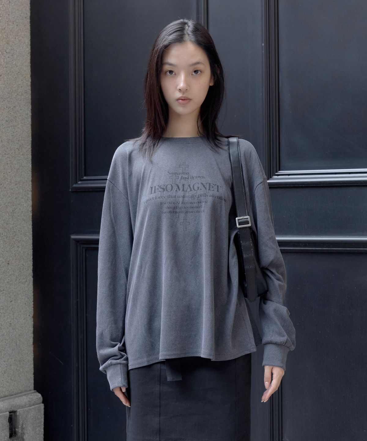 이프소마그넷(IFSO MAGNET) Pigment Printed Long Sleeve Tee - CHARCOAL