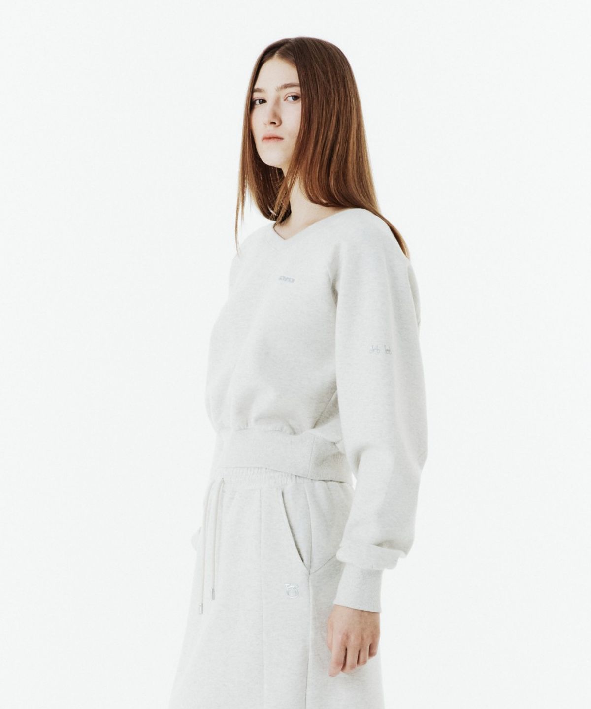 브롬톤 런던(BROMPTON LONDON) W V-NECK SWEATSHIRT - OATMEAL (P263WSW161)
