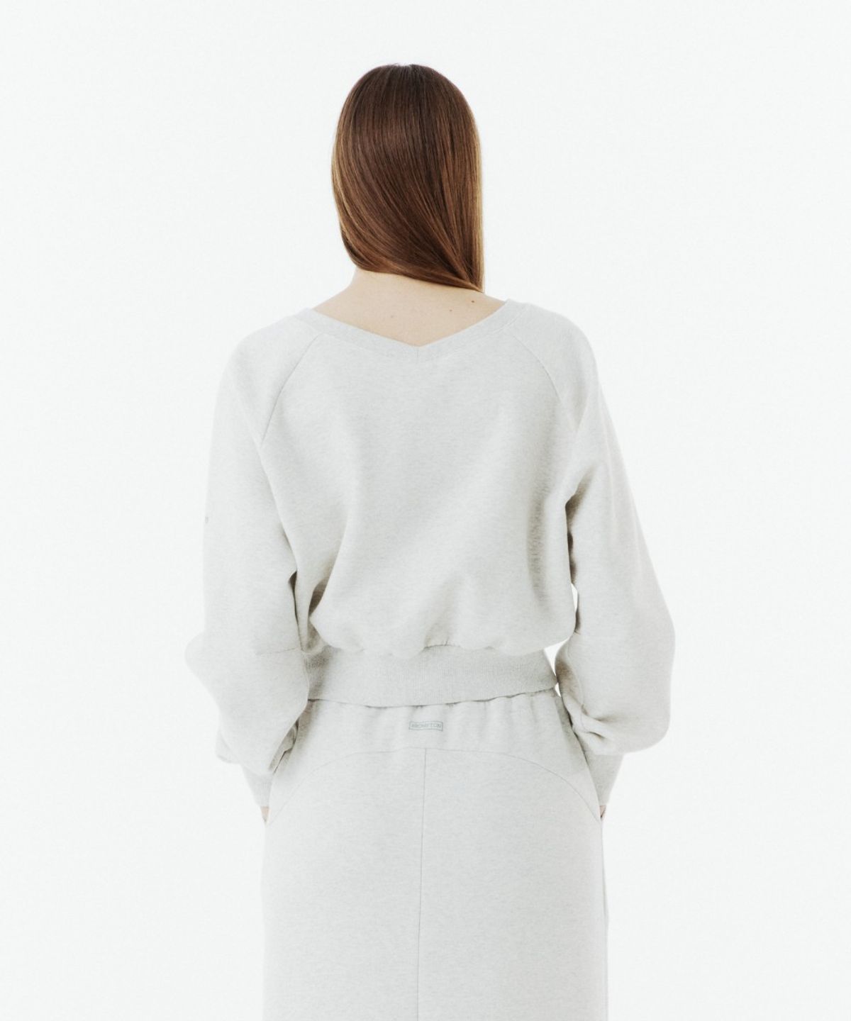 브롬톤 런던(BROMPTON LONDON) W V-NECK SWEATSHIRT - OATMEAL (P263WSW161)