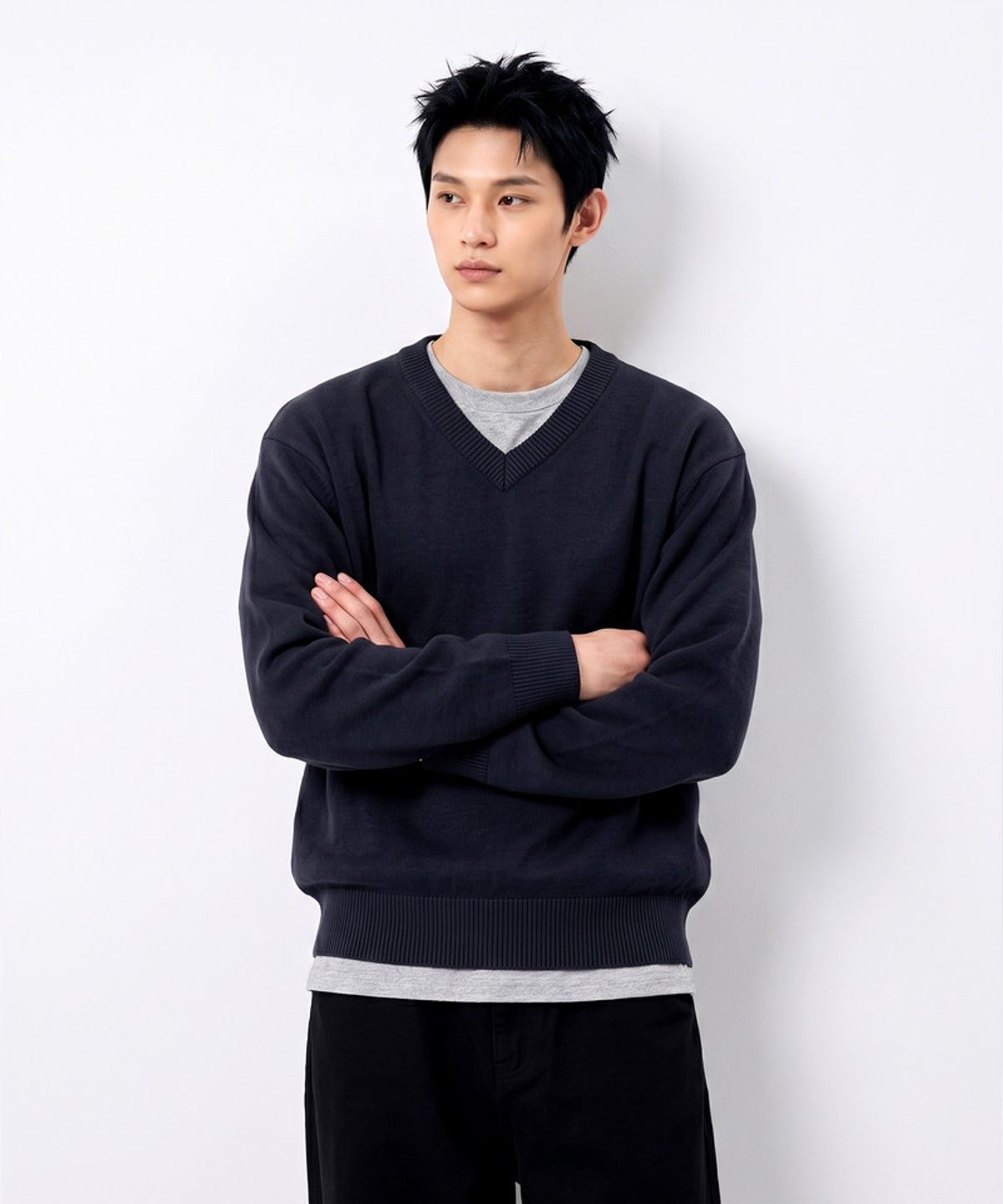 언더오프(UNDEROFF) 소프트 터치 크롭 브이넥 니트 네이비