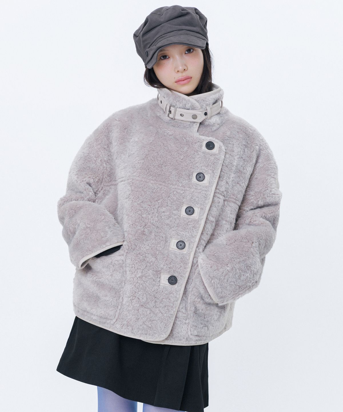 미세키서울(MISEKI SEOUL) Diagonal reversible shearing jacket BEIGE GREY
