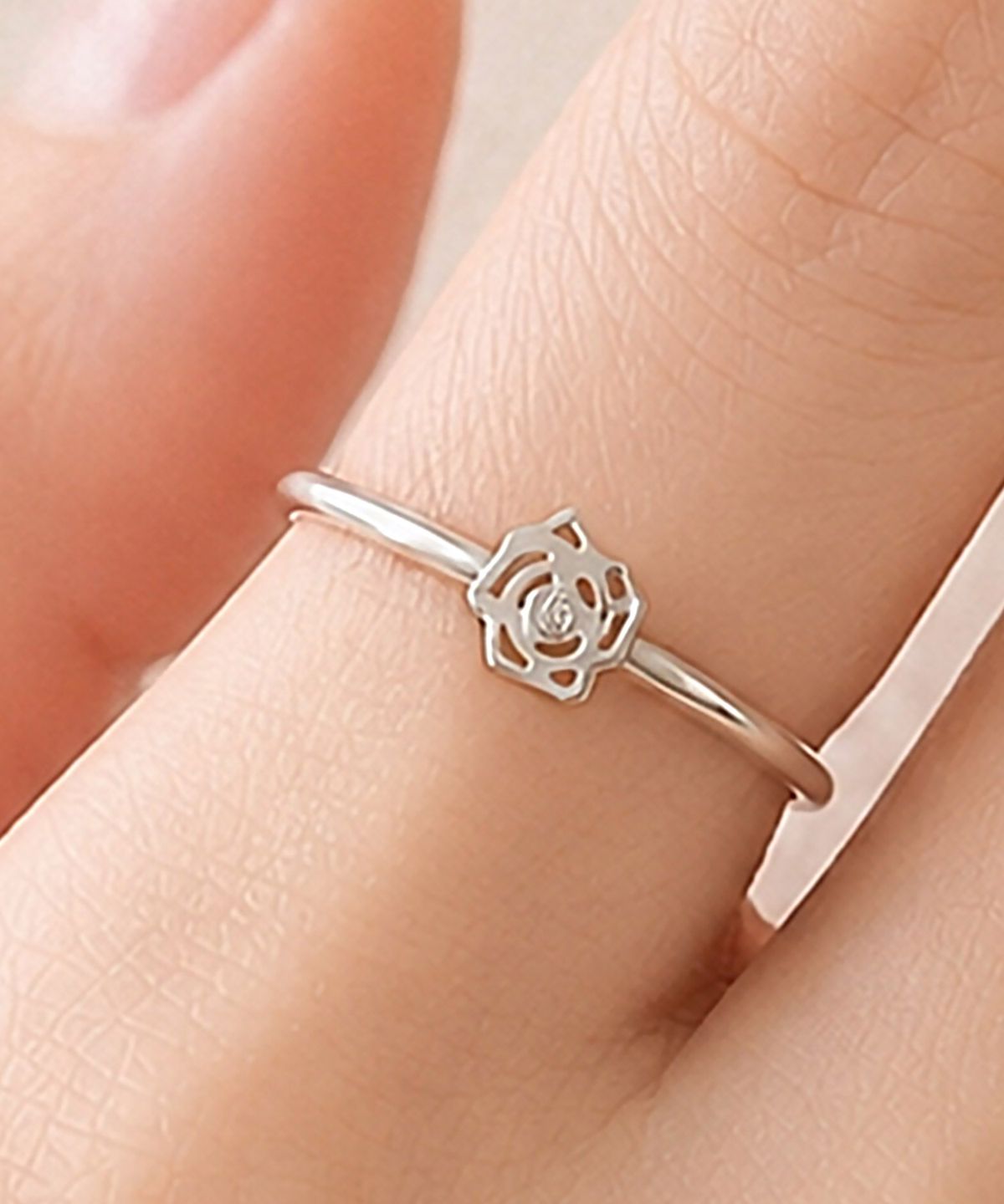 엘렌쥬얼리(HELENE JEWELRY) 실버 925 Silver 레이카 플라워 미스 링 은 실 반지