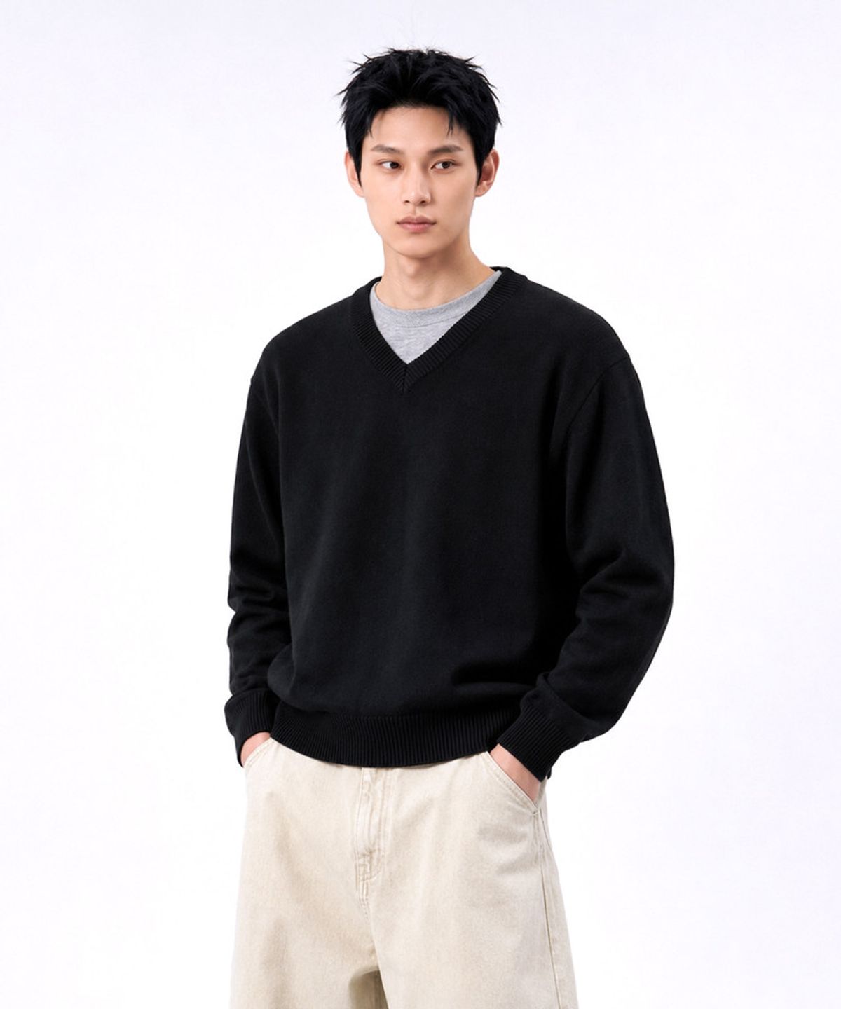 언더오프(UNDEROFF) 소프트 터치 크롭 브이넥 니트 블랙