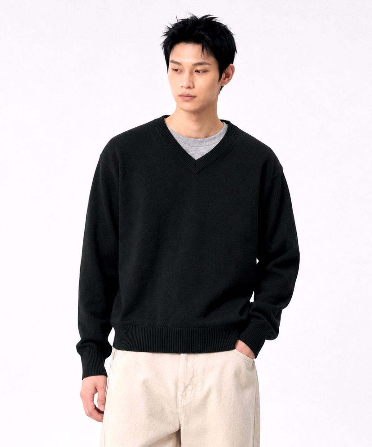 언더오프(UNDEROFF) 소프트 터치 크롭 브이넥 니트 블랙