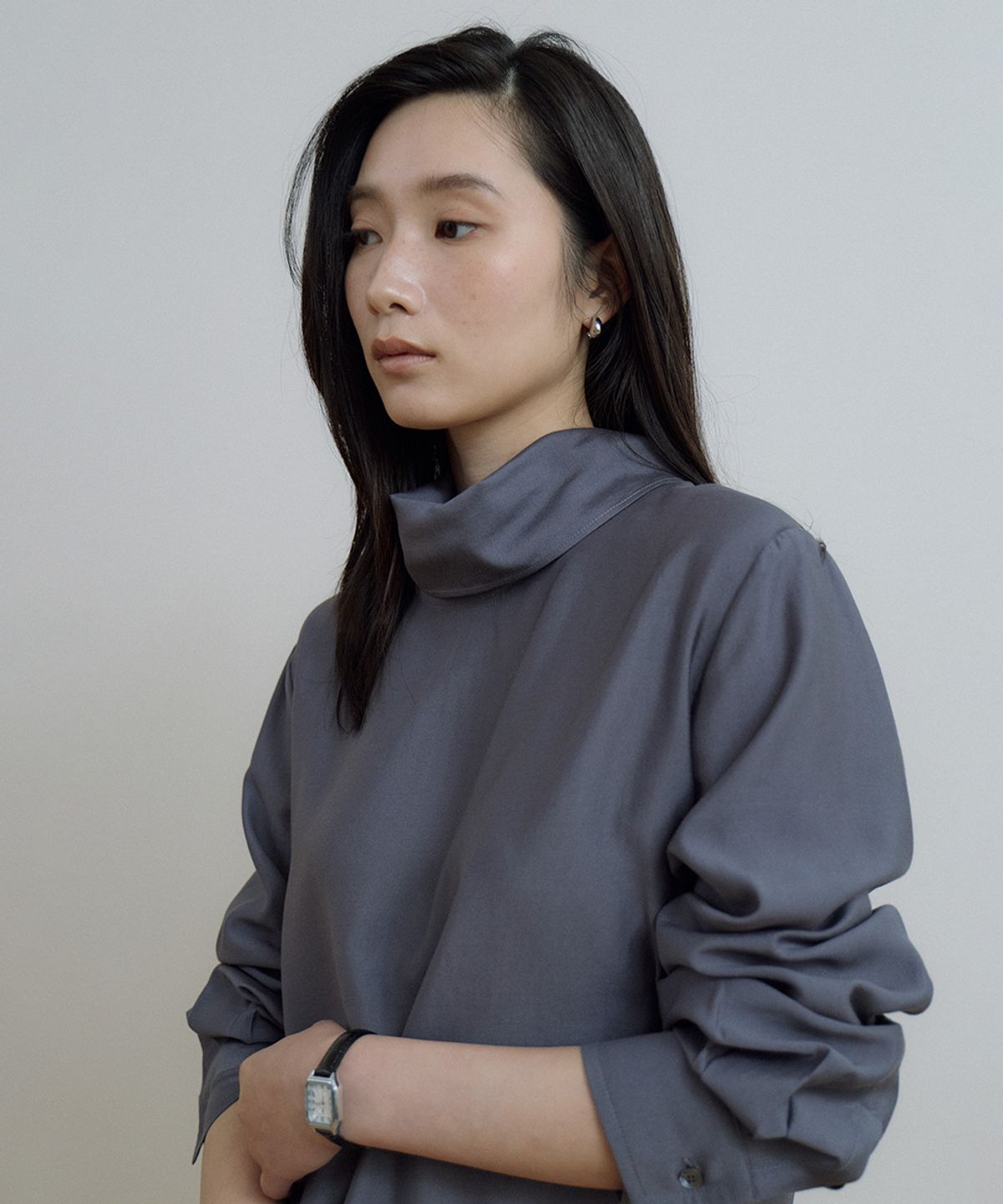 링서울(LINGSEOUL) draped tie blouse-charcoal